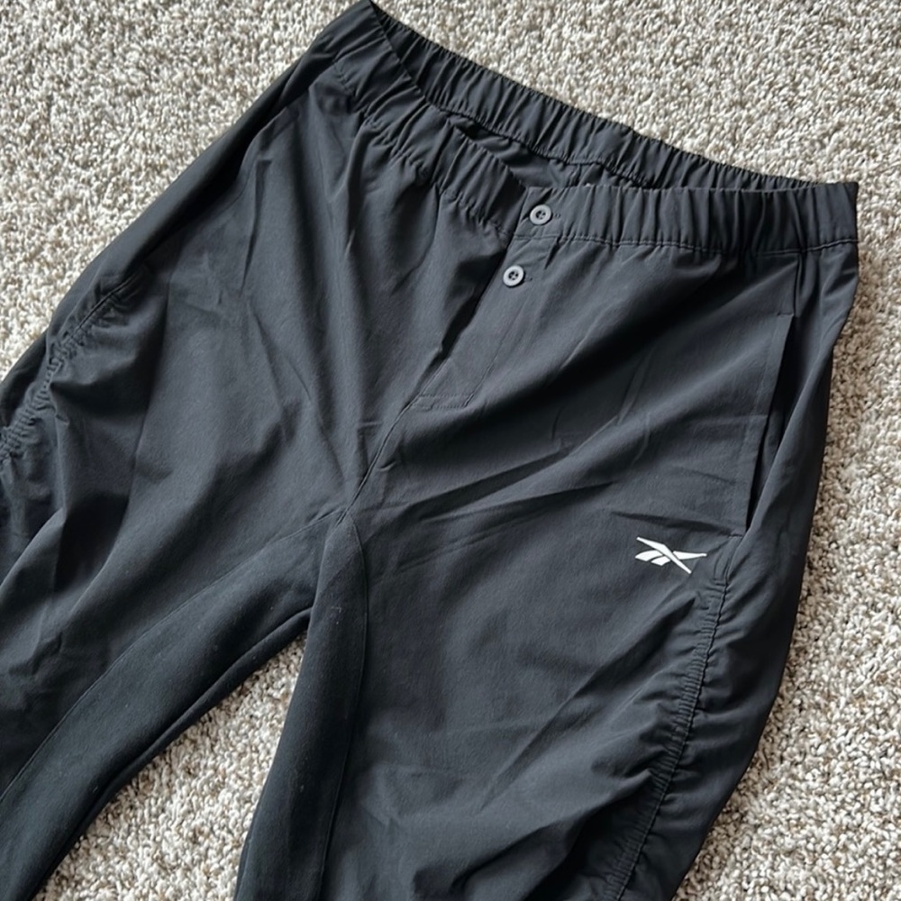Mens Reebok SpeedWick Joggers - Picture 2 of 4